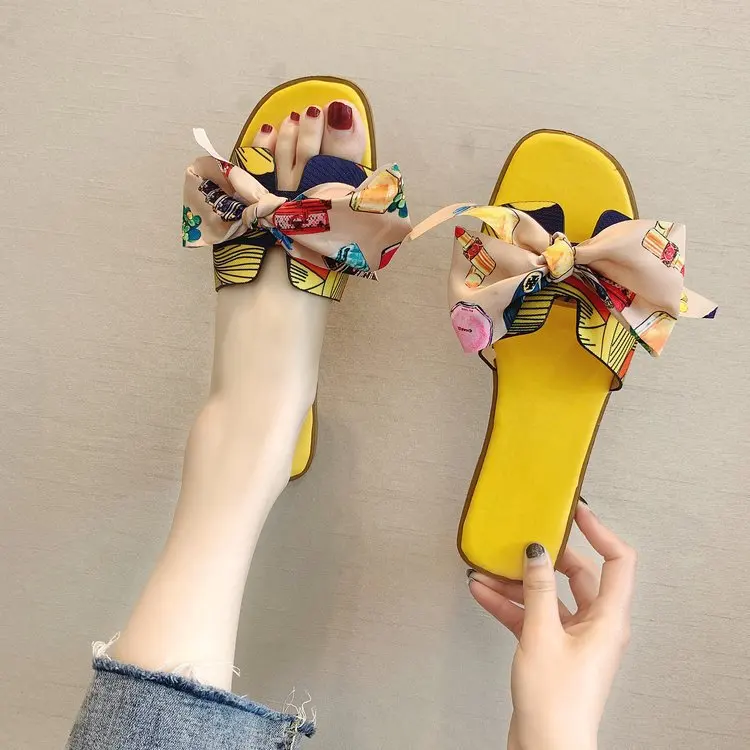 

All Kinds of Floral Flip Flops Wholesale Color Ribbon Bow Tie Flat Heel Slippers for Women's New Summer Wear, As pic