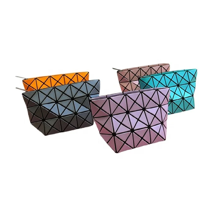 

Korean stylish 2021 cosmetic bag makeup new product ailu makeup packaging