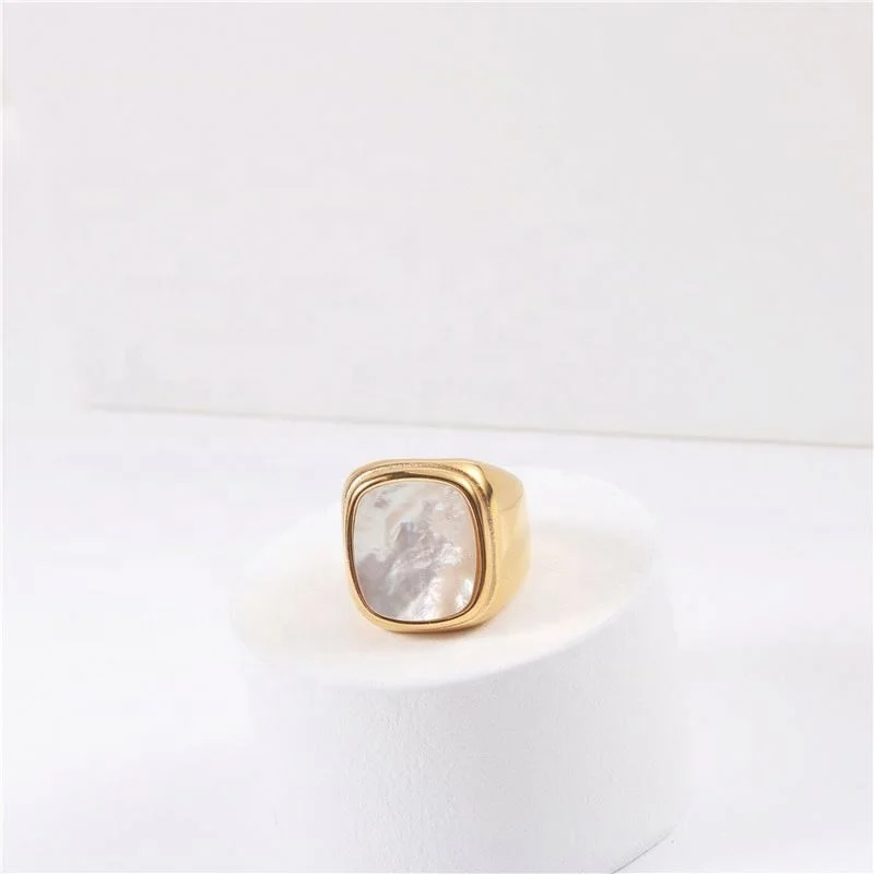 

18K Gold Plated Big Shell Stainless Steel Finger Rings for Women Stainless Steel Jewelry Chunky Rings for Women