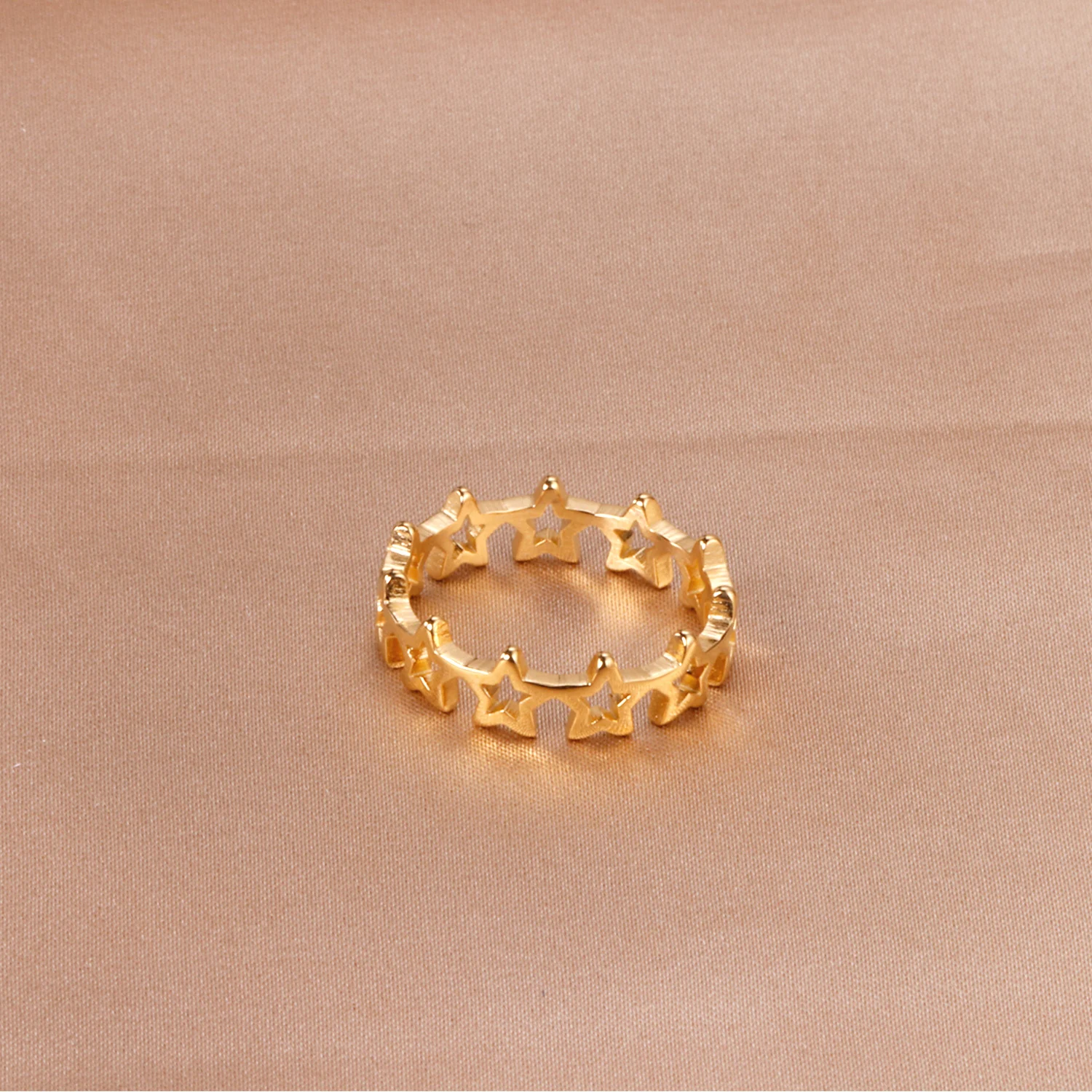 

Crystal Fashion Women Rings for Party Silver Plated Alloy Wholesale Hot Vintage Hollow Square Micro Inlay Yellow Jewelry Bag OEM