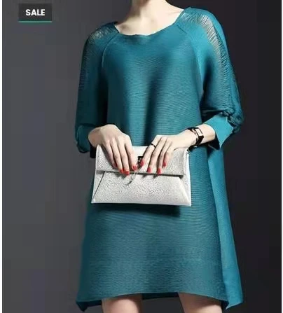 

Loose dress