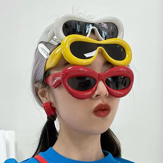 

New Candy Color Glasses 2023 One Piece Blue Lip Oversized Brand Designer Inflated Sunglasses 2022 famous brands sun glasses