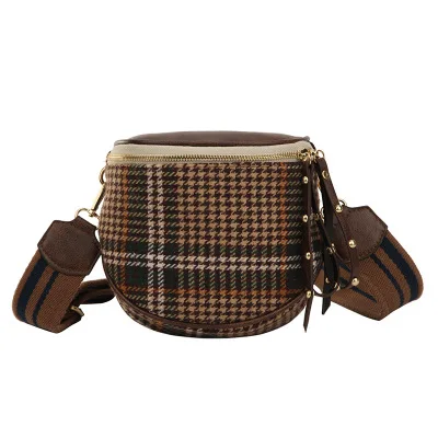 

2021 factory whloesale new fashion ins small female fashion woolen bucket shoulder messenger bag