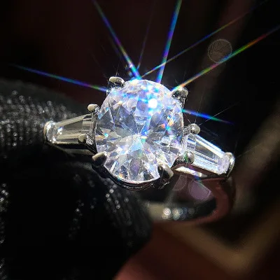 

Newest Design Bling Cubic Zirconia Oval Wedding Rings CZ Zircon Finger Rings For Women