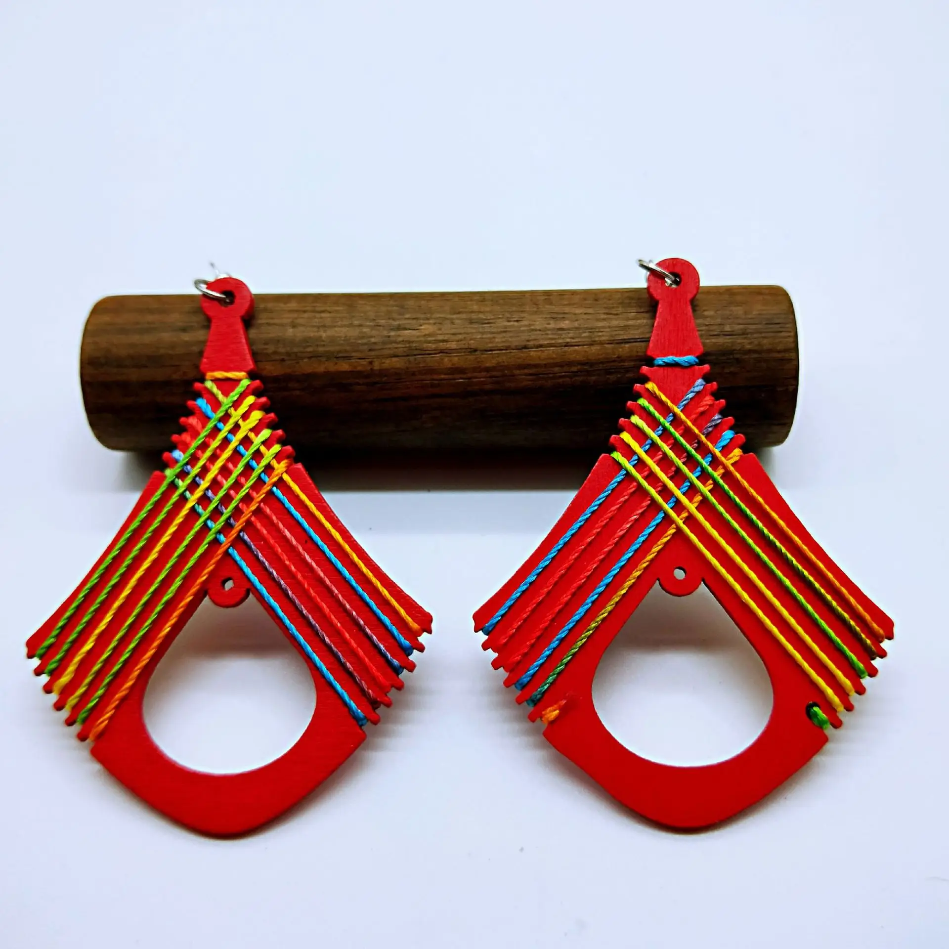 

National Fashion Exaggerated Retro Rhombus Wood Wrapped Wire Earring Colorful Hollow Geometric Dangle Earrings For Girls