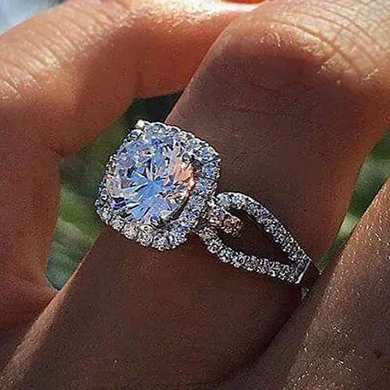 

18K White Gold Austrian Crystal Diamond Engagement Infinity Ring 925 Silver Plated Cut Moissanite Wedding Rings For Women