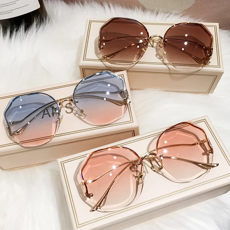 

2022 New Women Sunglasses Rimless UV400 Brand Designer High Quality Gradient Sun Glasses Female oculos With Box, Black.white,pink,blue