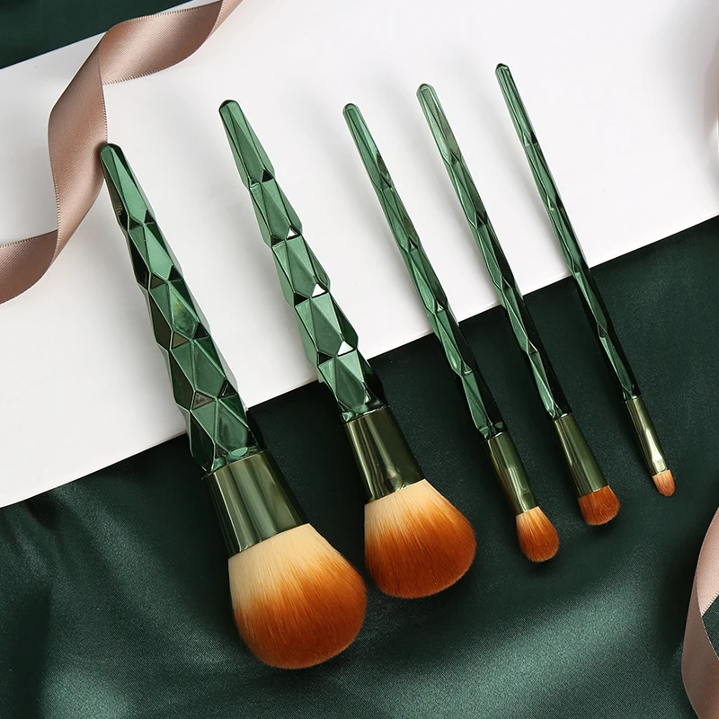 

Hot Selling Cosmetic Makeup Tools 5 Pcs Set Makeup Brush Professional Women's Powder Brush, Glitter spray, uv coating