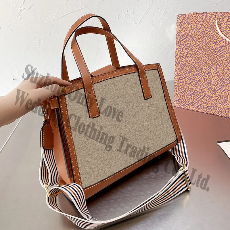 

Vintage Ladies Hand Bags Genuine Leather Canvas Embroider All Over Characters Square Shape Handbags Women Large Tote Armpit Bags
