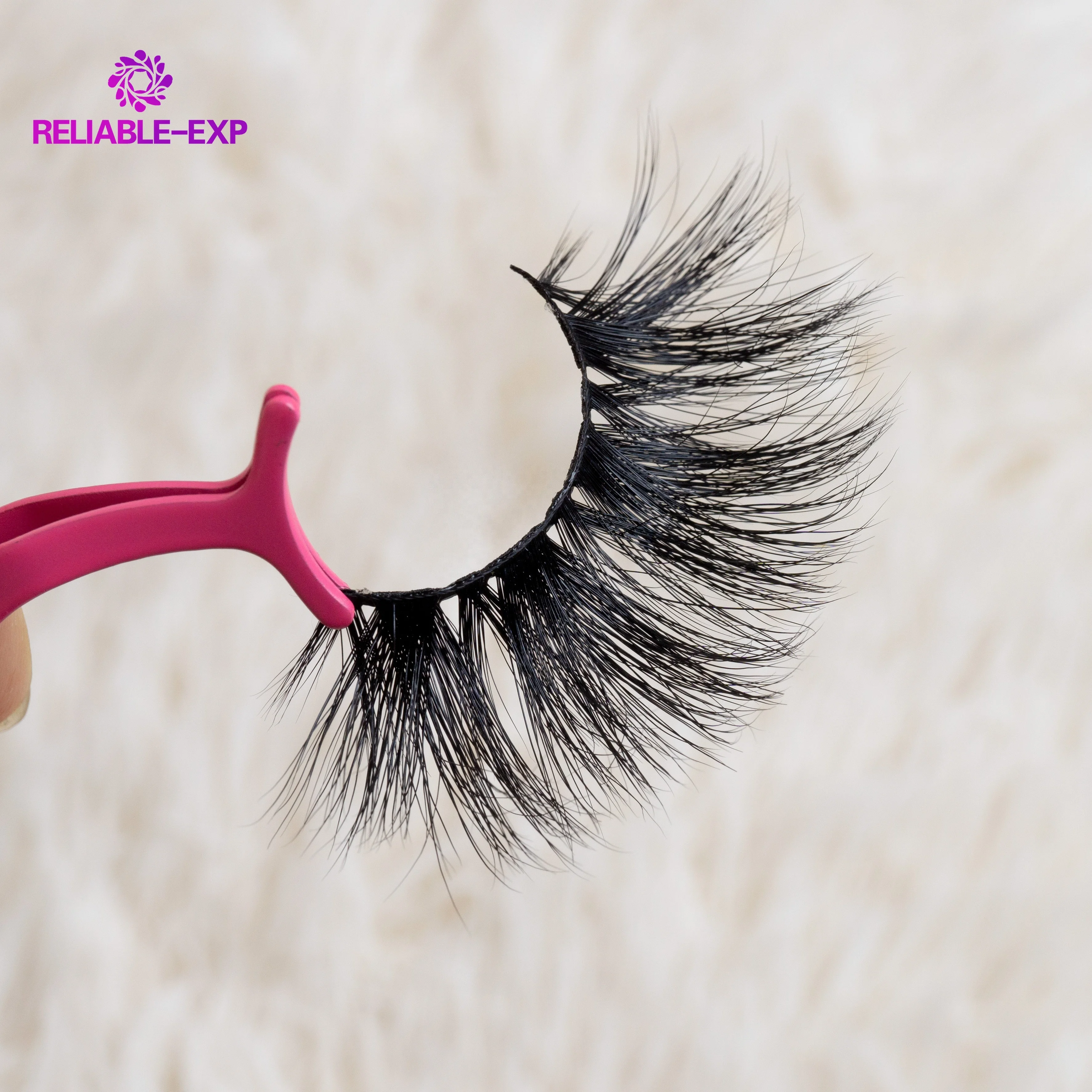 

LXPLUS-51 New year discount Popular style 25mm mink eyelash 5d mink eyelashes private label