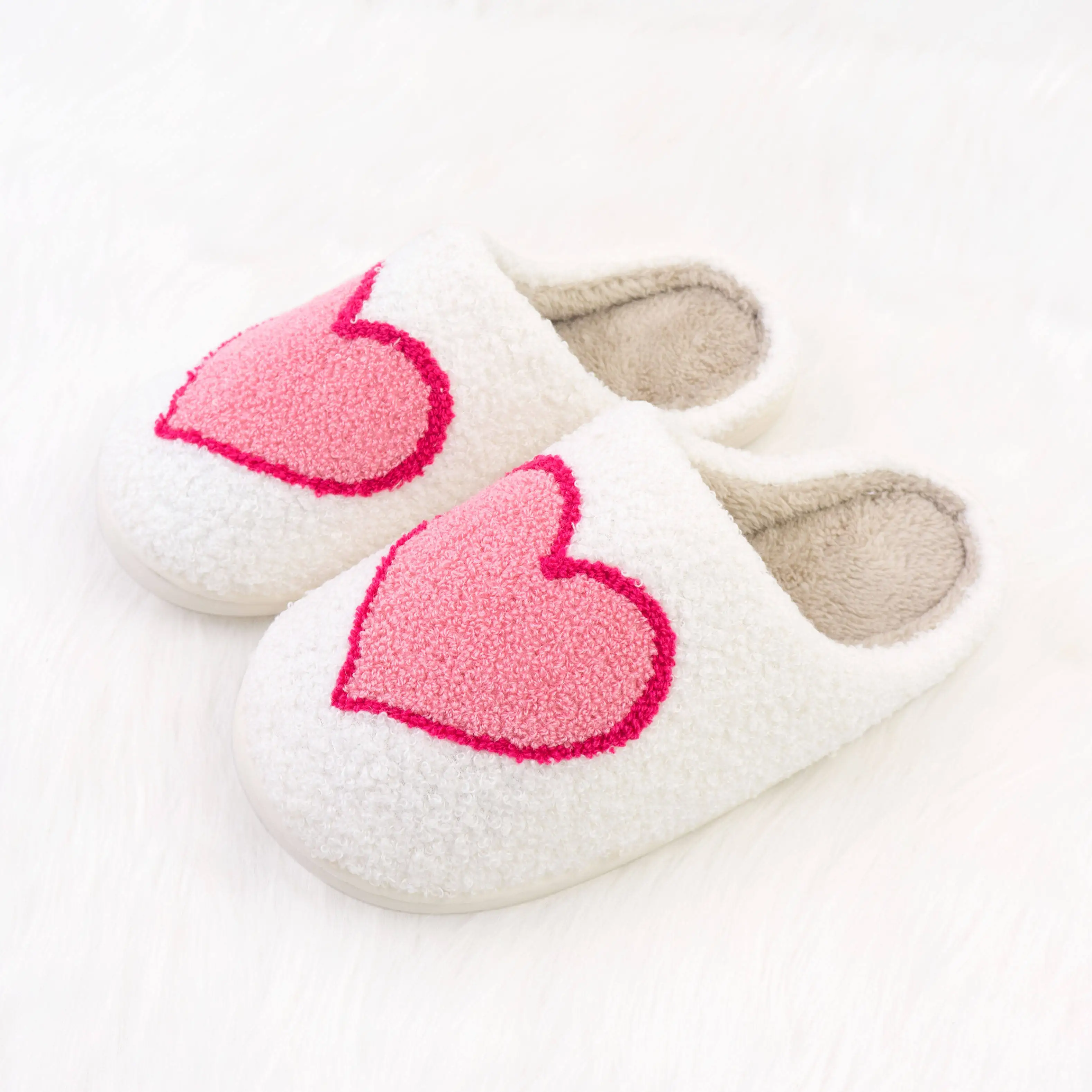 

New comfortable soft unisex size pattern flower face slippers shoe PVC non-slip sole teddy velvet fur smile happy face slippers