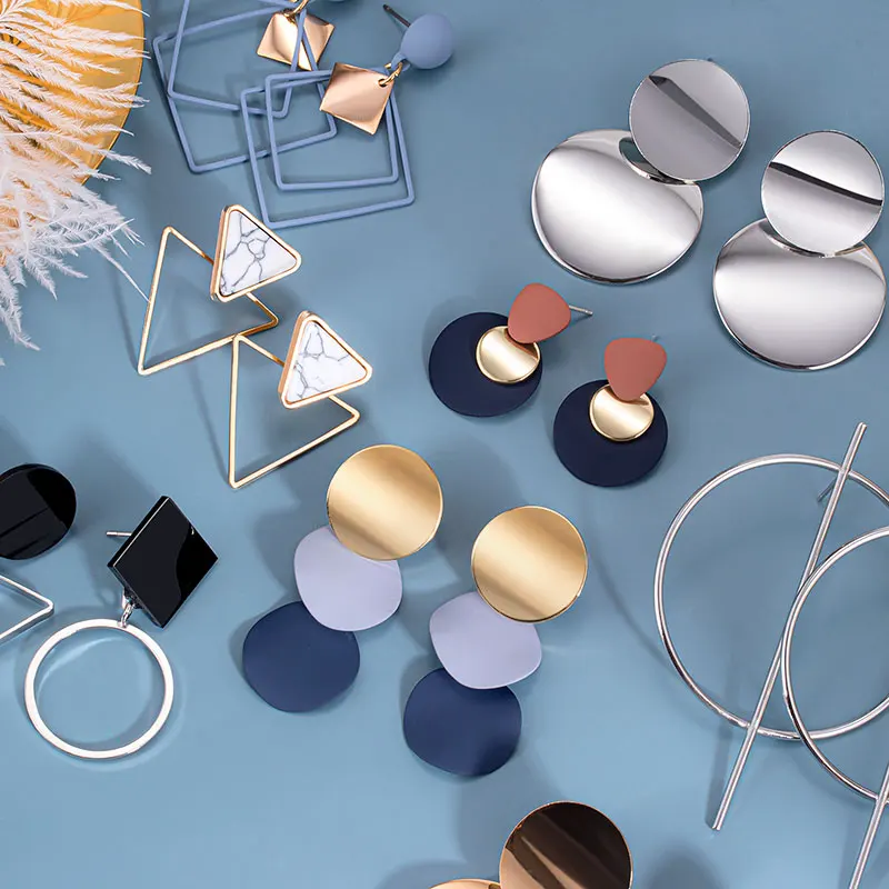 

Women's Earrings Korean Acrylic Drop Earrings for Women Statement Geometric Round Gold Earring 2021 Fashion Trend Female Jewelry