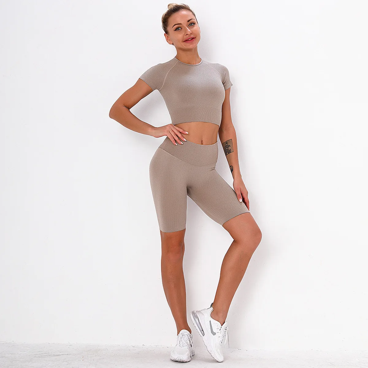 

Newest Design Ladies Fitness Yoga Bra Shorts Suits Custom Running Sport Wear GYM Breathable Sports Yoga Set