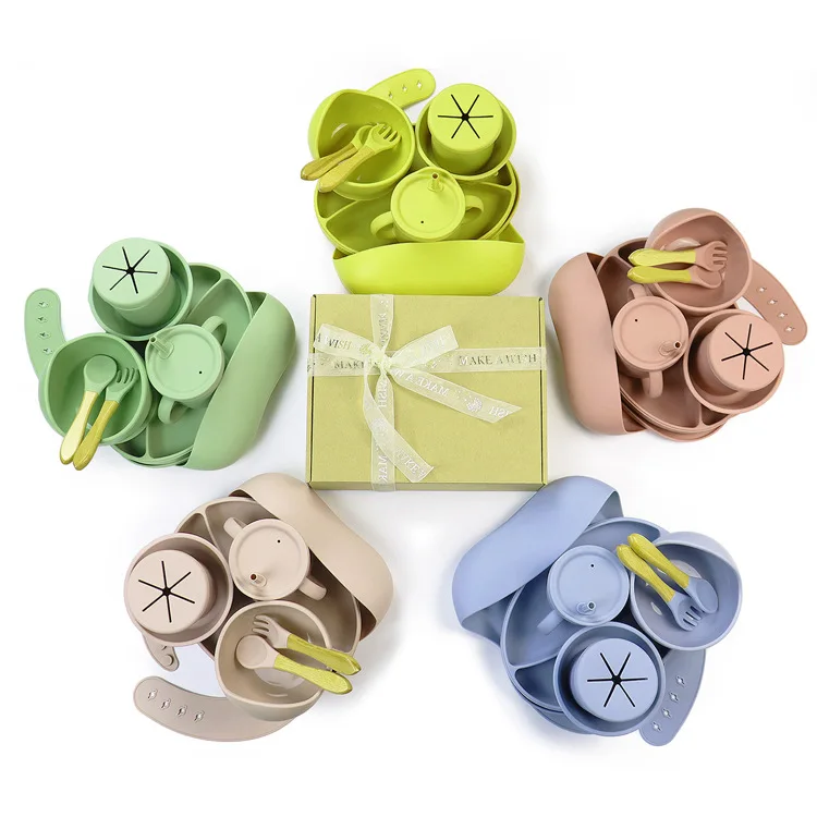 

Wholesale Bpa Free Eco-friendly Colorful Tableware Silicone Baby Feeding Suction Bowl With Spoon