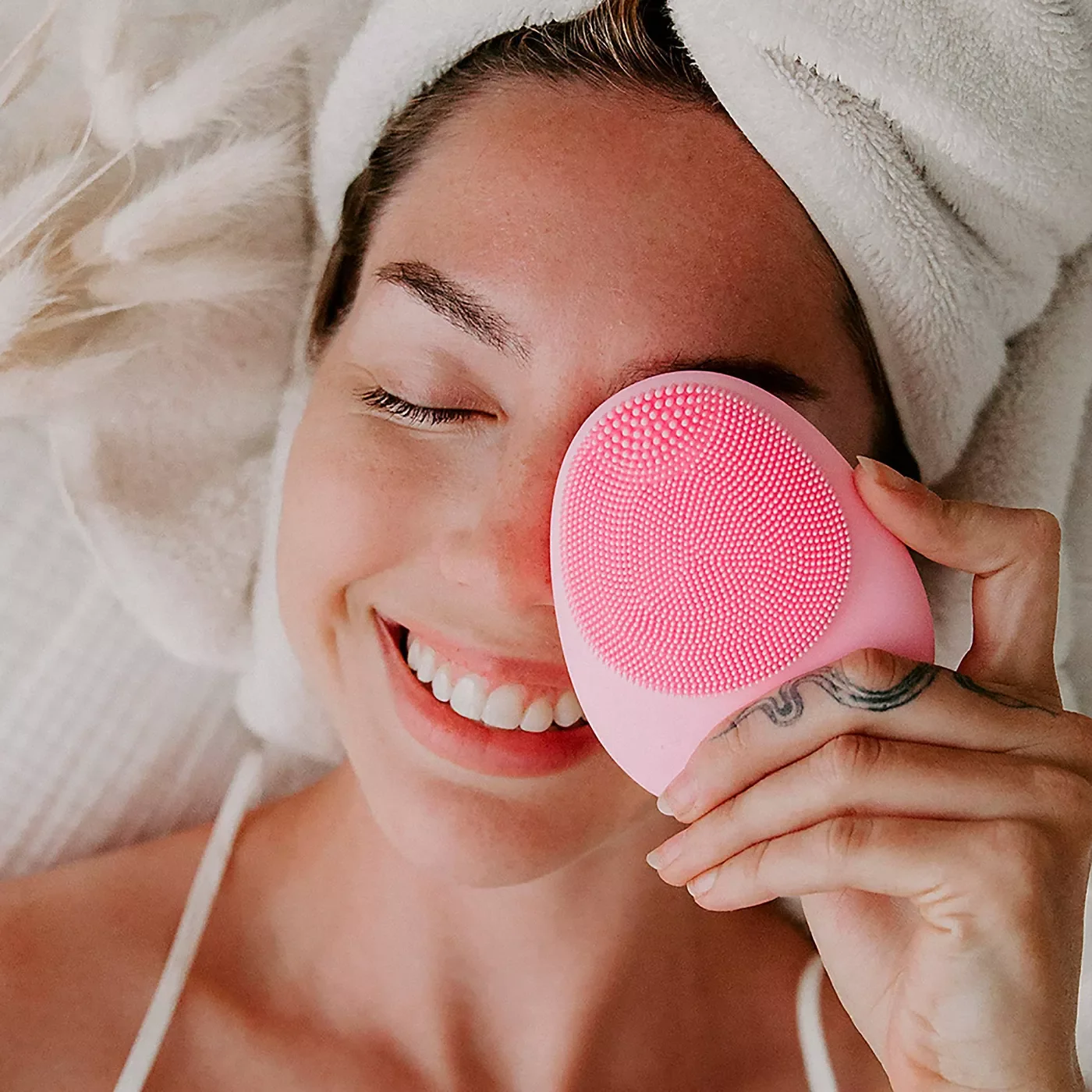 

Best face and body exfoliator spin scrubber brush for acne