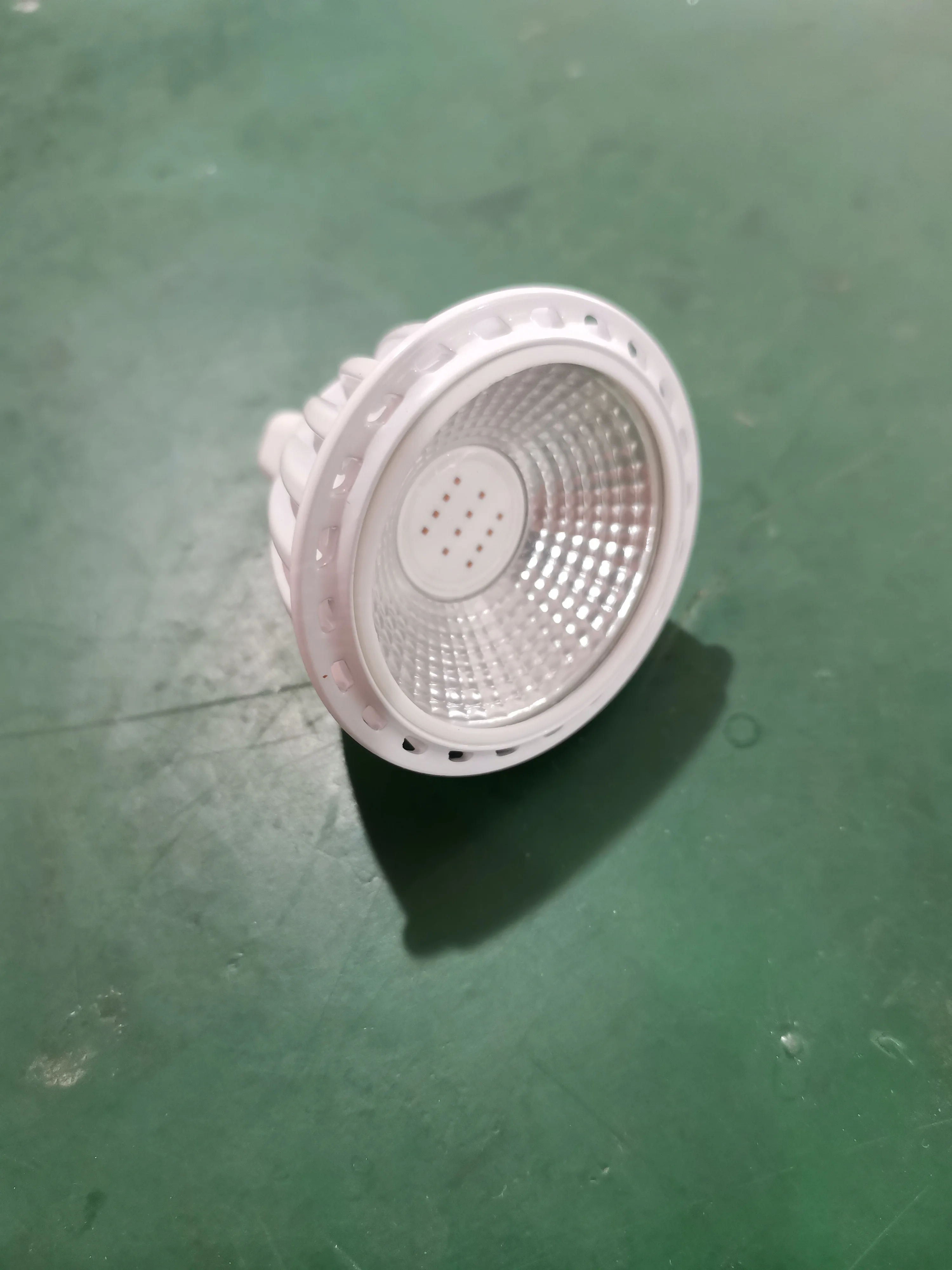 Прожектор 85-265v Gu10 Со Светящимся Светодиодным Корпус Красного Цвета ...