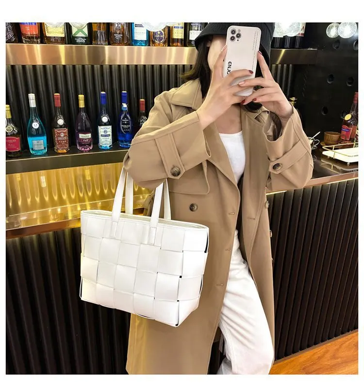 

latest fashion big woman bag new handbags luxury woven purse for women