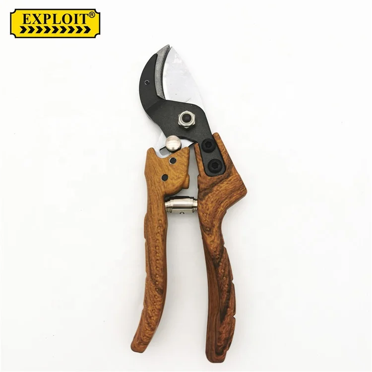 

Factory Price Custom Garden Hand Cutter Tool Sk5 Pruning Branches Shears Twig Fruit Tree Cutting Scissors with Wooden Handle