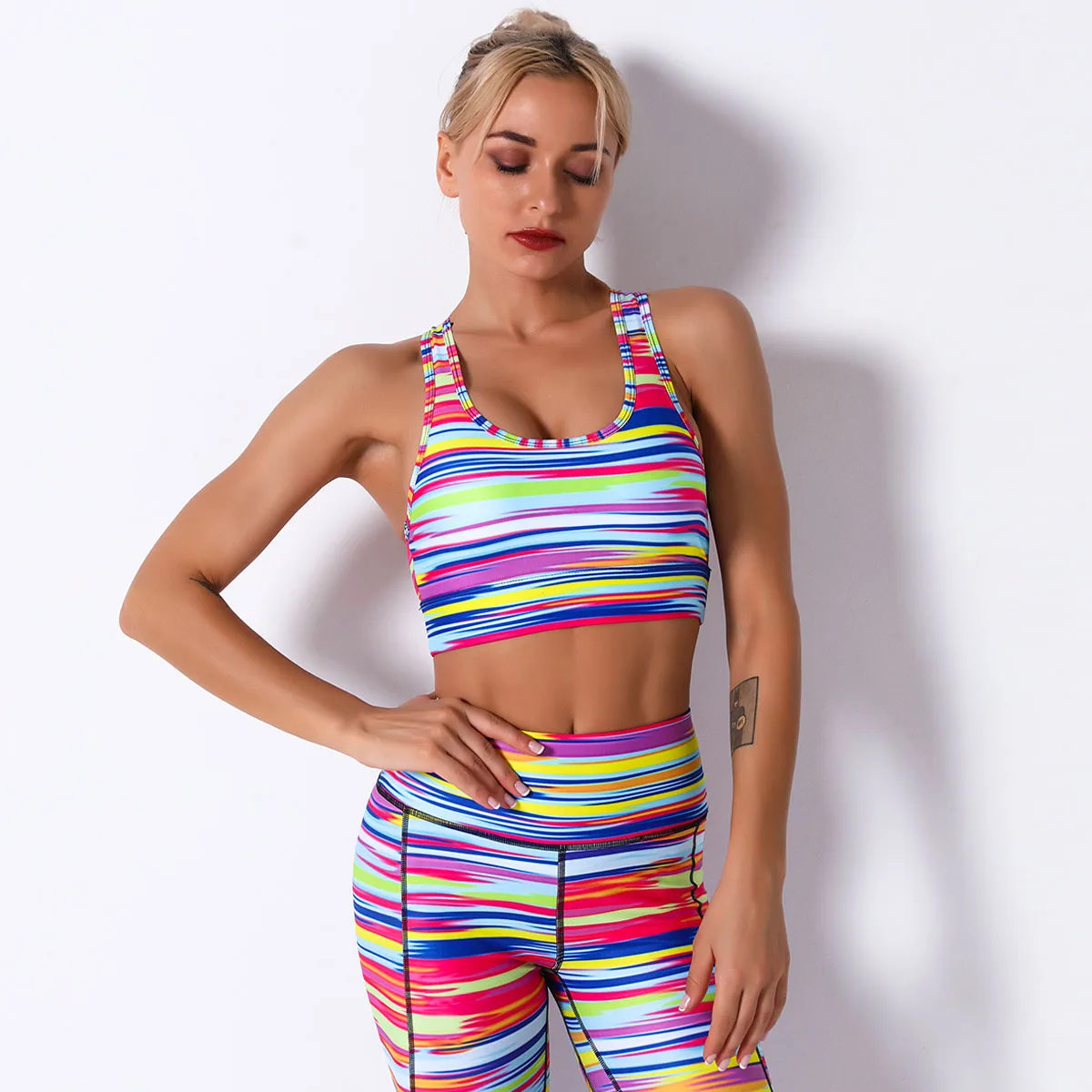 

Promotional Women Yoga Short Set With Good Material