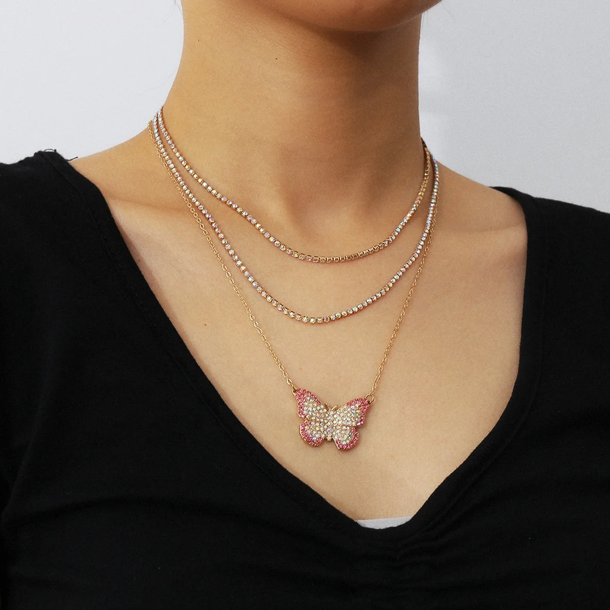 

New Design Fashion Crystal Butterfly Pendant Necklace For Women Iced Out Rhinestone Jewelry Hip Hop Party Necklace, Picture shows