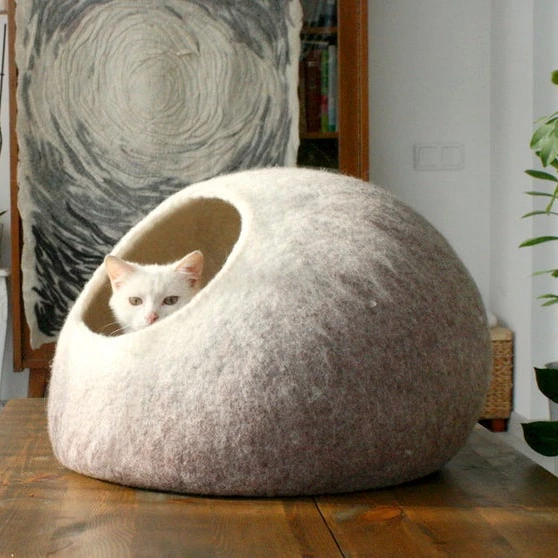 

cat wool cave.deluxe pet bed.cat house pet Materials: 100% merino wool, Grey or customed