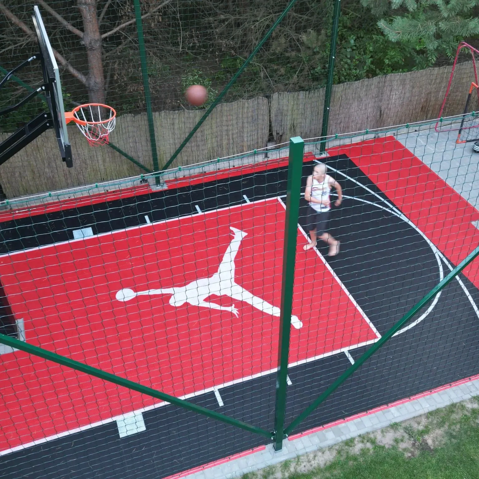 

20x25 feet outdoor customized sports court backyard basketball court floor tiles