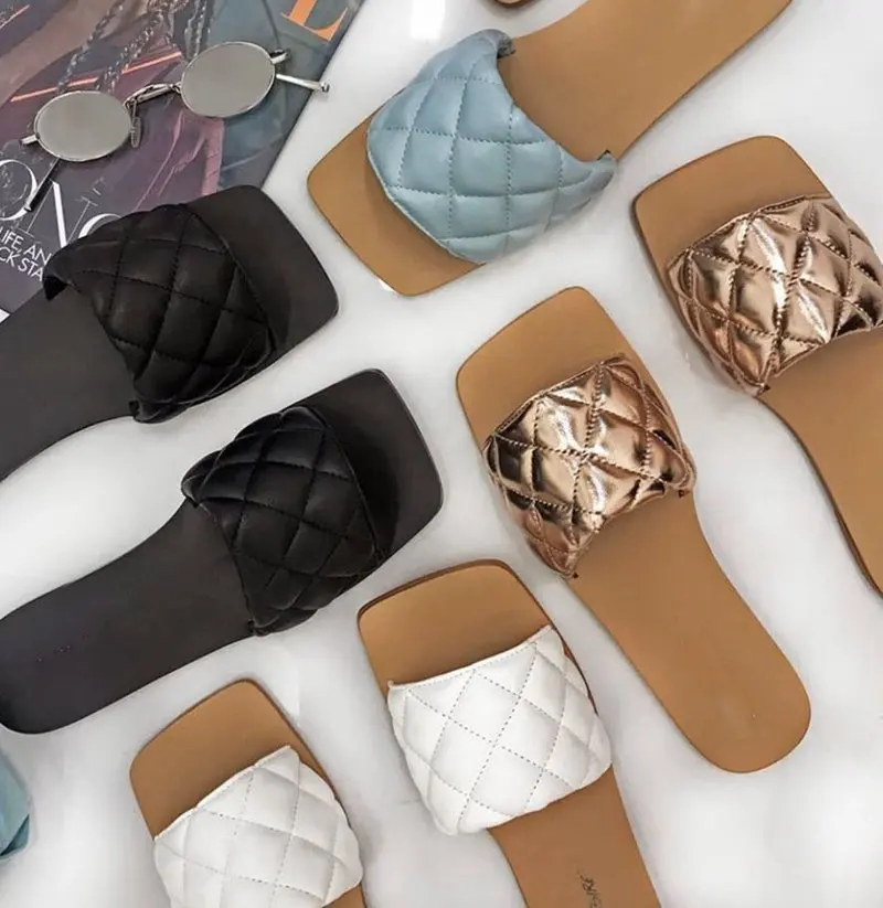 

Summer New Design Fashionable Flat Beach Women's Sandals Hot Selling Outdoor Slippers for Women and Ladies