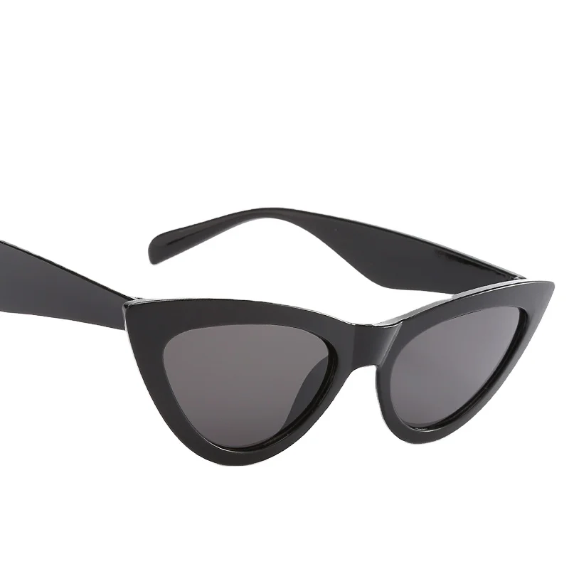

[RTS] Whosale cheap women fashionable the novelty cat's-eye sunglasses and hot sell oversized UV400 custom glasses, Black