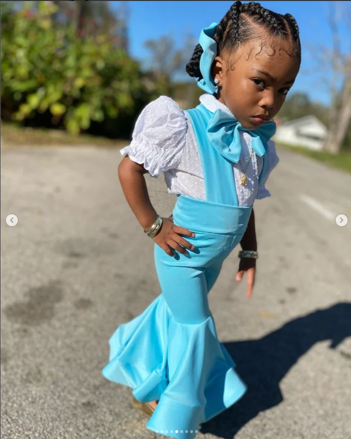 

Fashionable bell-bottom kids suits spring summer short sleeve clothes two-piece kids girl sets girl suspender trousers outfit, Picture