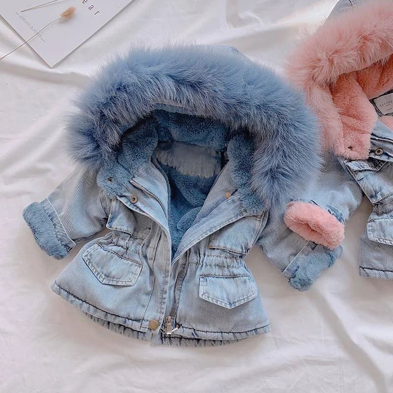 

2020 new design Winter new girl's coat baby girl's hooded Faux Fur fleece coat warm thick denim jacket hanging outside