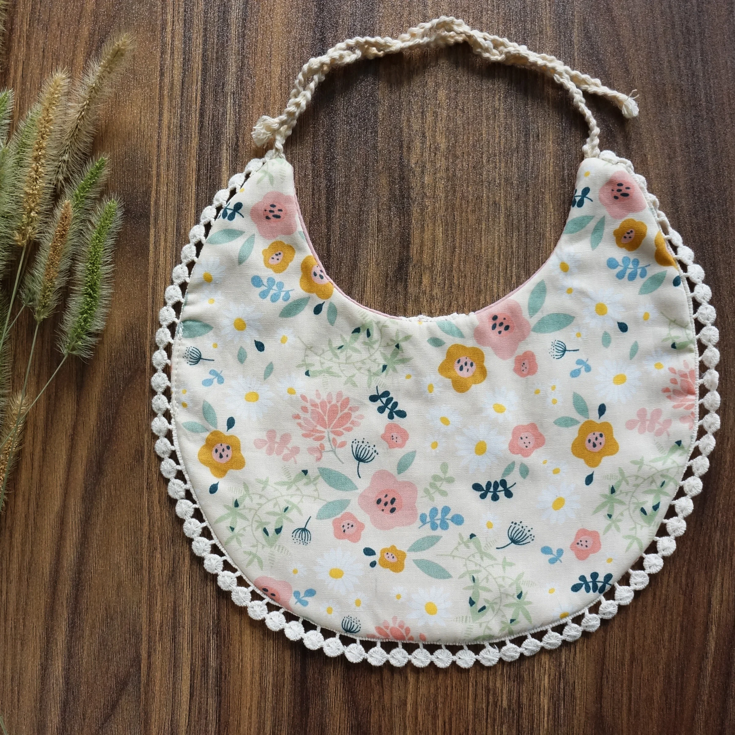 

New BPA Free Cotton Baby Bib With with Food Catcher Baby Cotton Bibs Wholesale, Customized color