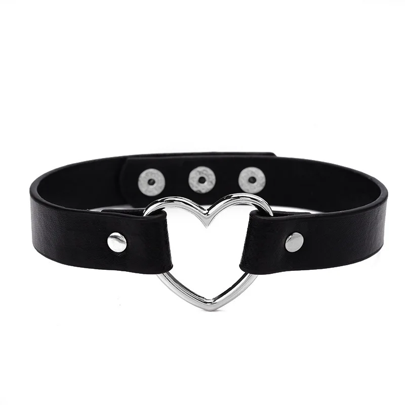 

Trendy Sexy Punk Gothic Leather Heart Studded Choker Necklace Vintage Charm Round Collar Necklaces Women Jewelry Gift, Picture shows