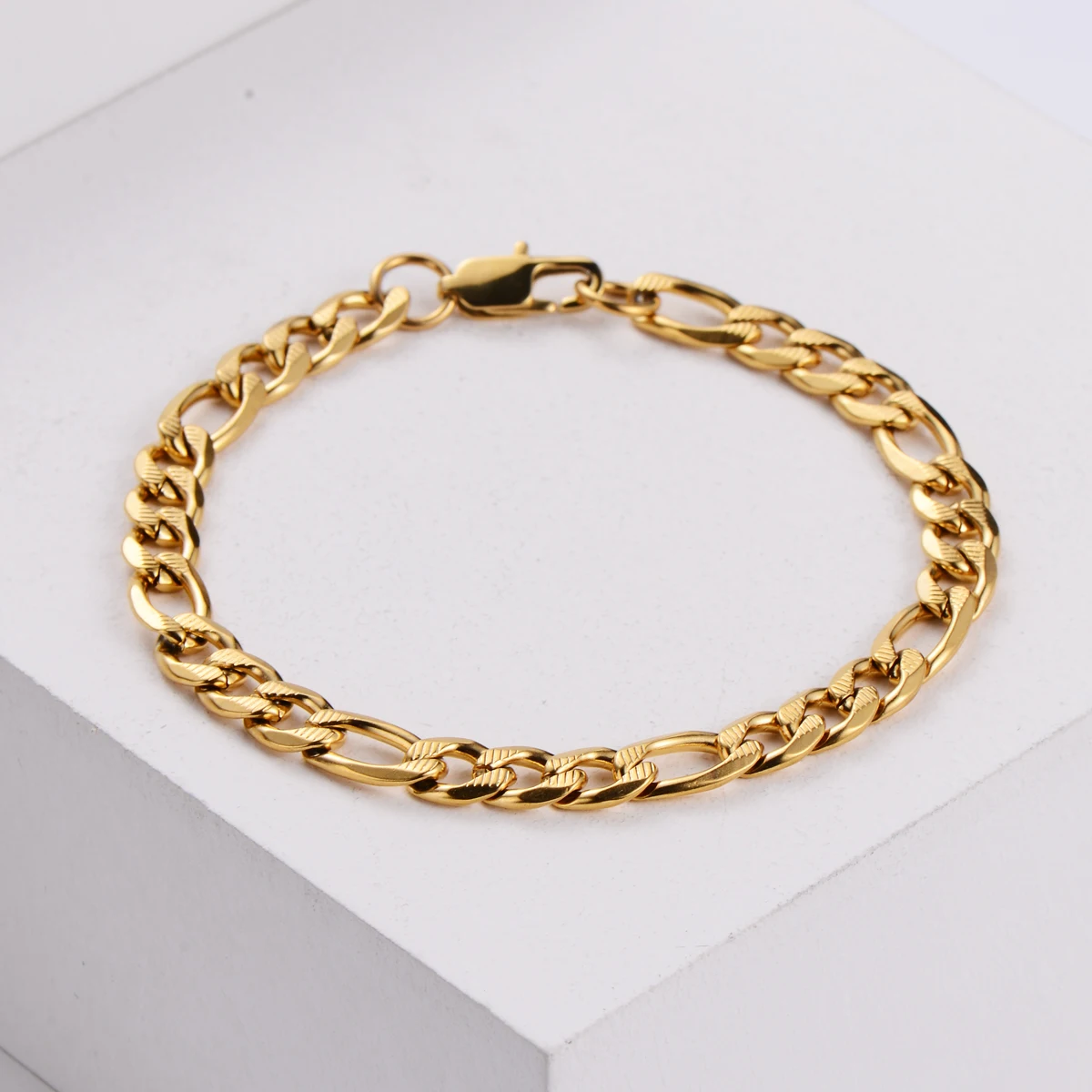 

Classic 7mm Diamond Cut Men Stainless Steel Gold Plated Link Chain Figaro Bracelet, Silver, 18k gold