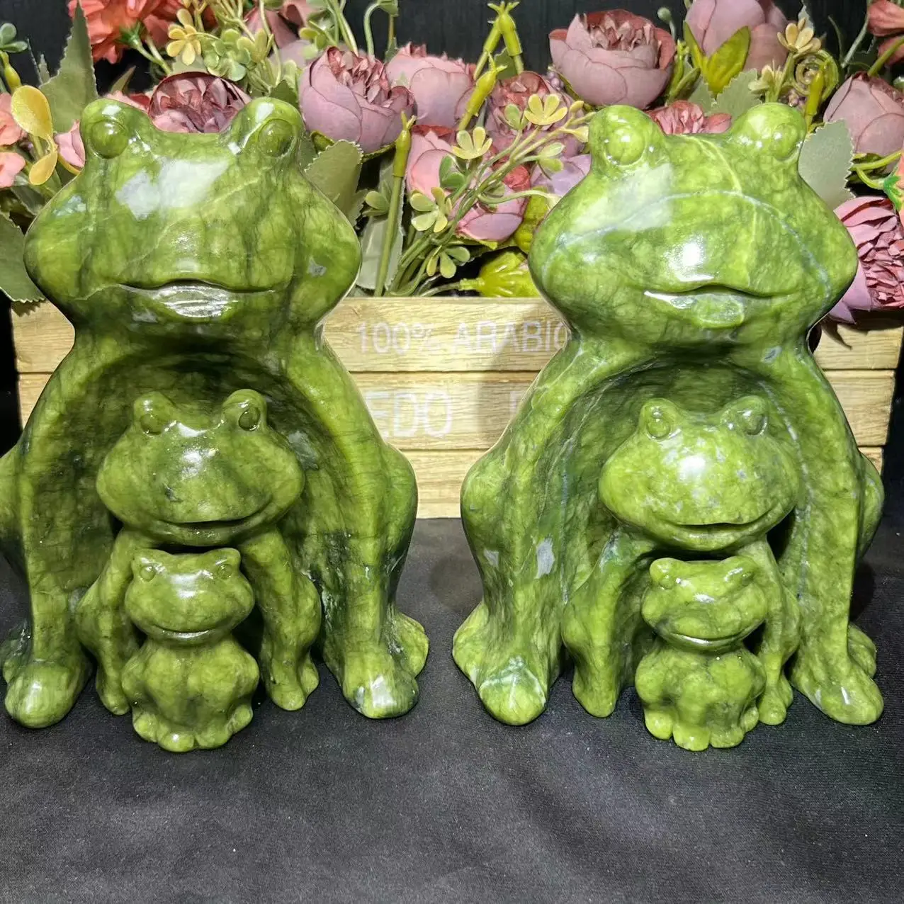 Wholesale Healing Quartz Crystal Carvings Craft Xiuyan Jade Frog for Decoration