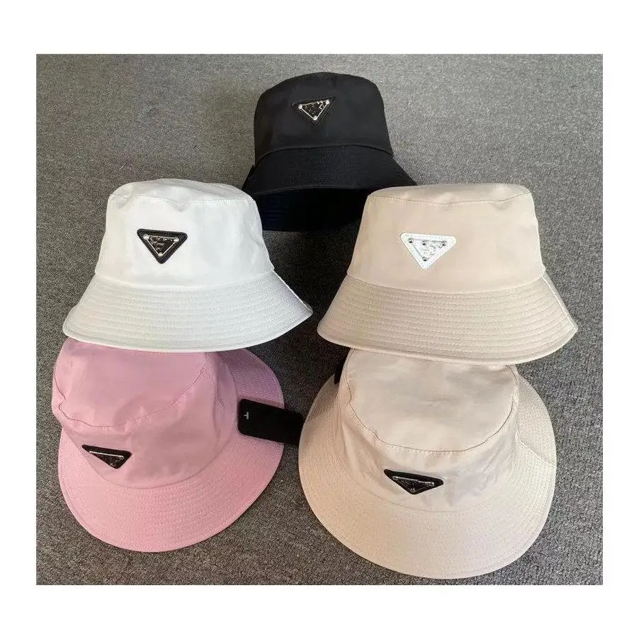 

Bucket Hat Cap Fashion Men Stingy Brim Hats Man Women Designers Unisex Sunhat Fisherman Caps Embroidery Badges Breathable Casual