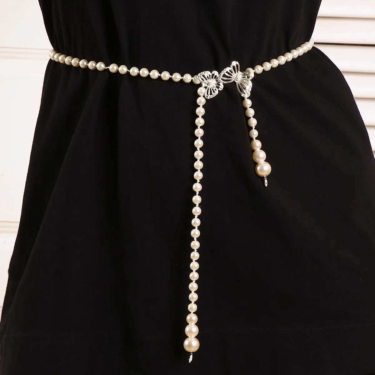 

Decorative belt women's fashion versatile dress pearl waist chain Bohemian accessories white extended Latch body chain bead
