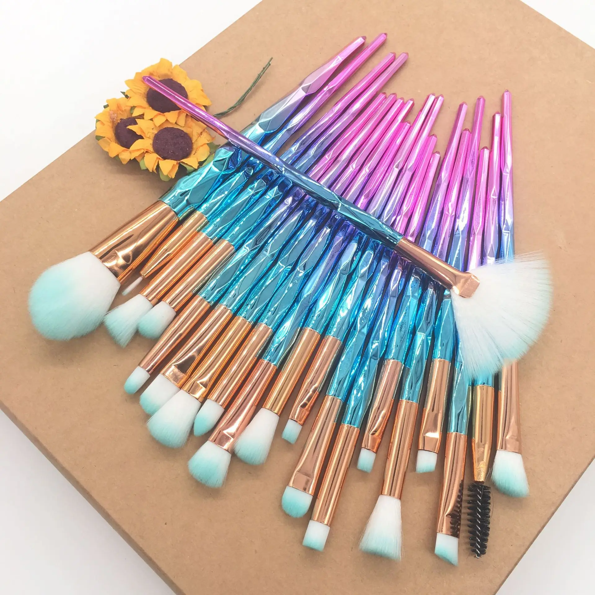 

Glitter 20pcs Crystal Diamond Foundation Makeup Brushes With opp Bag Brush Set Professional