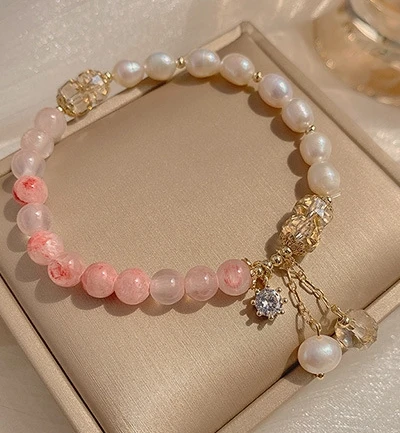 

2022 Fashion Pink Strawberry Crystal And Pearl Diamond Jewelry Beaded Charms Bracelets & Bangles For Women