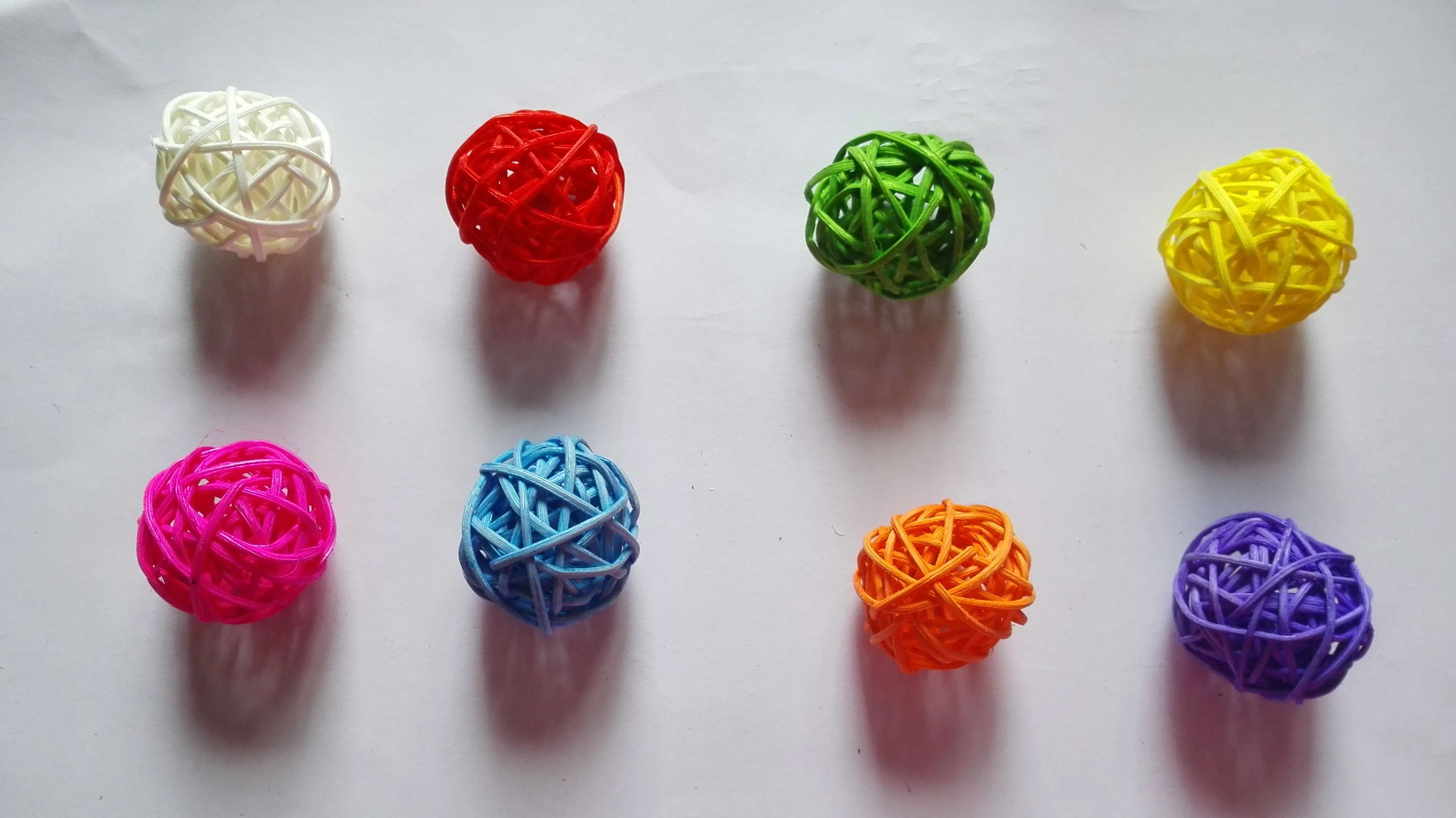 
5cm diameter decorative rattan ball natural and colorful rattan decorations 