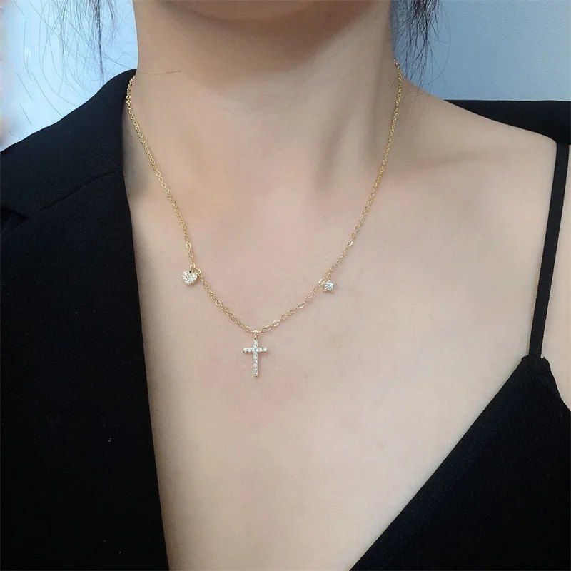 

JuHu Women Ins Korean Love Five-pointed Star Clavicle Chain Wild Temperament Niche Design Necklace, As shown in the figure