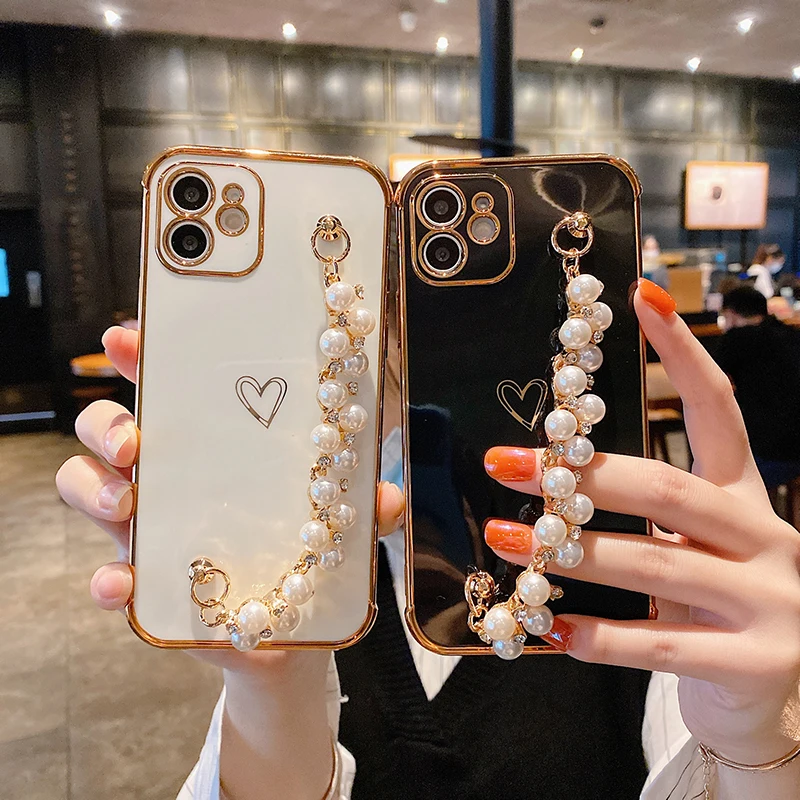 

2021 NEW Pretty Girls' Pearl Bracelet Phone Cover Heart Phone Cover for iPhone 12 Pro Max