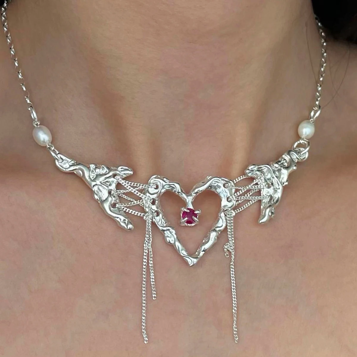 

SHIXIN Kpop Love Heart Pendant Choker Necklace for Women Bridal Goth Vintage Tassel Long Link Choker Aesthetic Wed Accessories