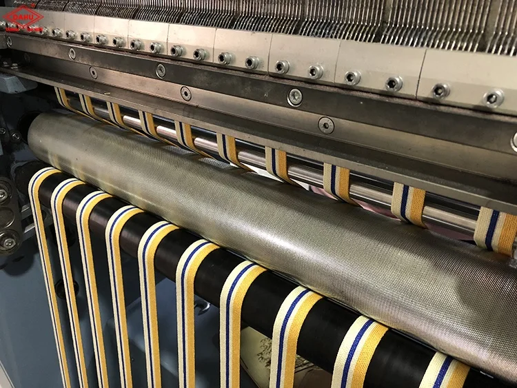 DOUBLE NEEDLE BAR RASCHEL MACHINE FOR RIB TAPE 04.JPG