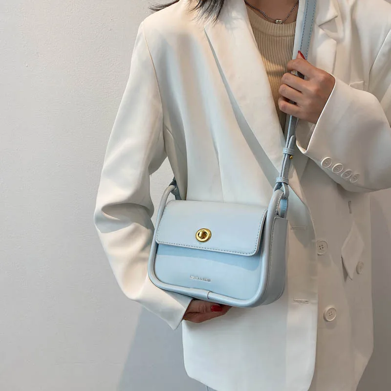 

Women's Bag Lightweight Saddle Bag Fashion Messenger PU