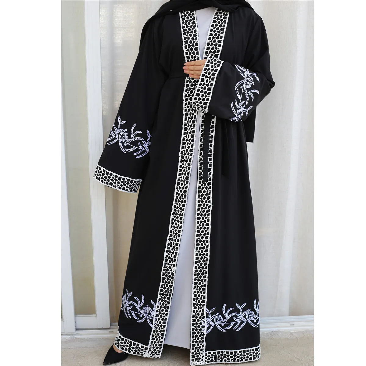 

2021 Latest Design New Fashions Middle East Dubai Ethnic Region Clothing Flowers Embroidery Cardigan Long Sleeve Abaya, Black/navy/green/