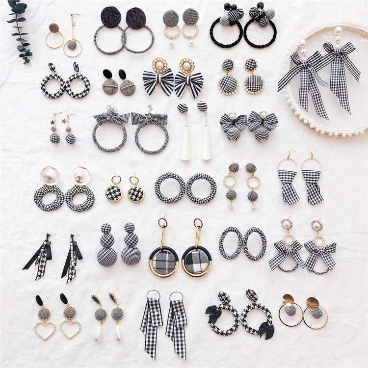 

CLARMER Latest Women Girl Jewelry Gift Handmade Retro Black White Plaid Gingham Checks Earrings Plaid Button Stud Earrings