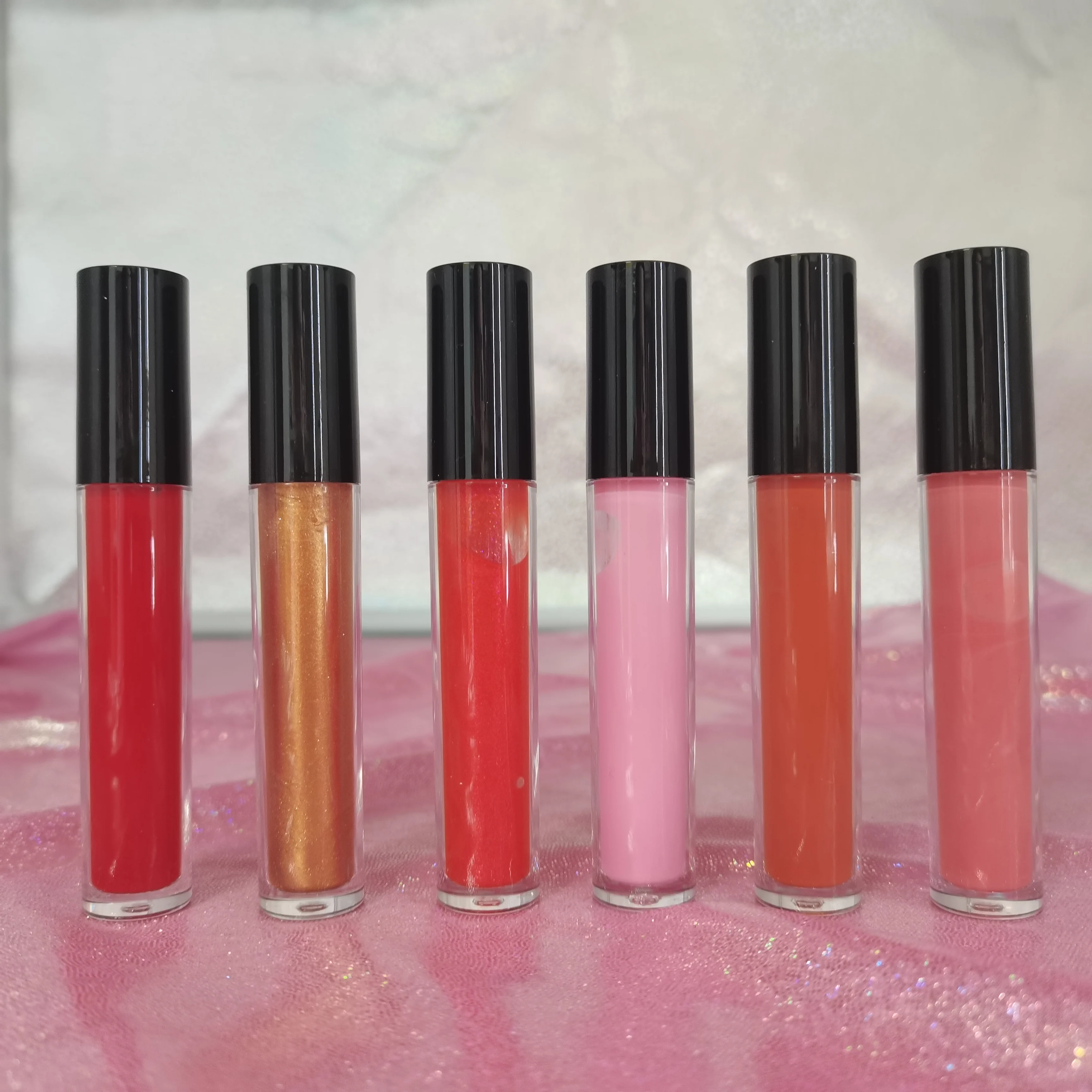 

Wholesale Moisturizing Lip Gloss Hydrating Non-Stick and Non-Drying Luminous Tinted Lipgloss Bulk Vendor