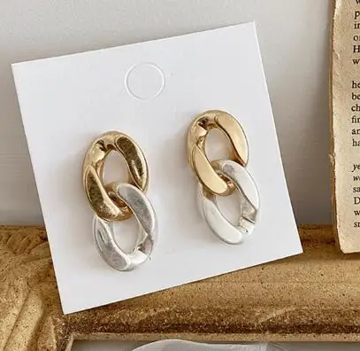 

Fashion Chain Stud Earrings Gold Silver Asymmetric Earrings for Women
