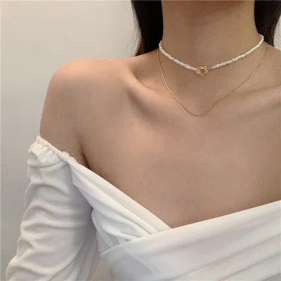 

New Creative Elegant Pearl Choker Chain Flower Toggle Clasp Necklace Dainty Baroque Pearl Beads Collar Necklace For Women