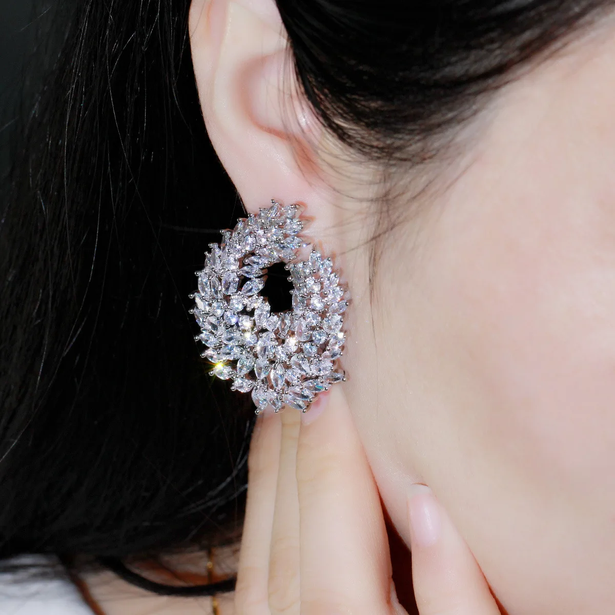 

Bridal Jewelry Bridal Earrings Cubic Zirconia Crystal Earrings Women Brass Diamond Earring for Wedding
